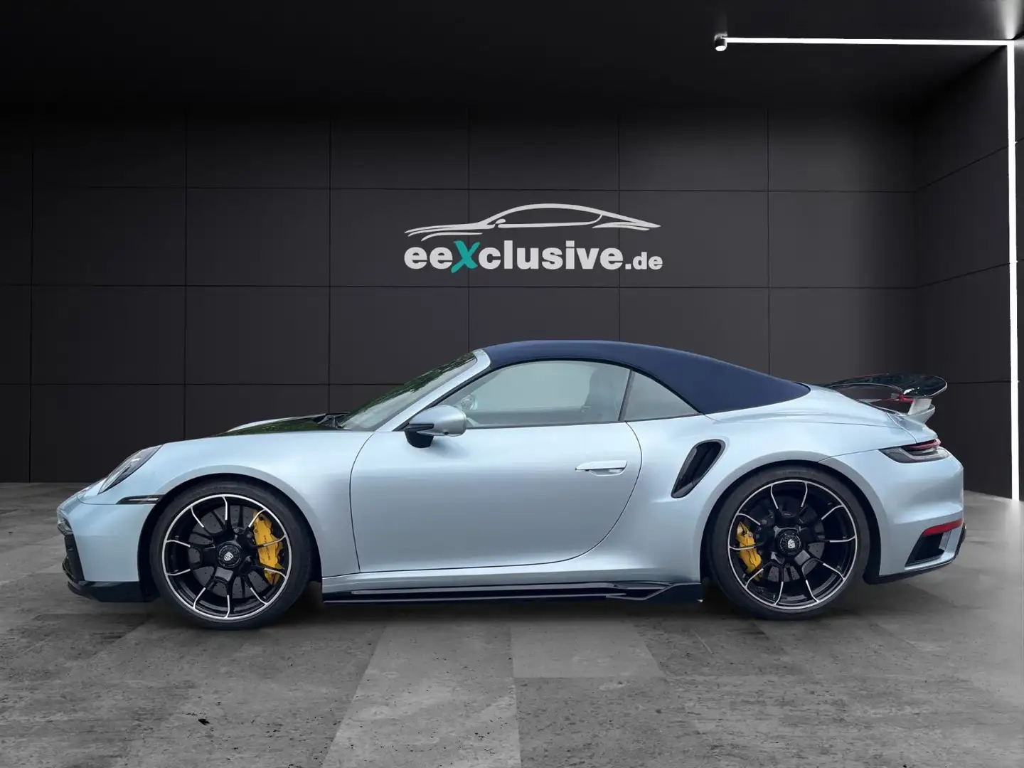 Porsche 992 911 (992) Turbo S Cabrio 800PS BrabusOptik GT3* Plateado - 2
