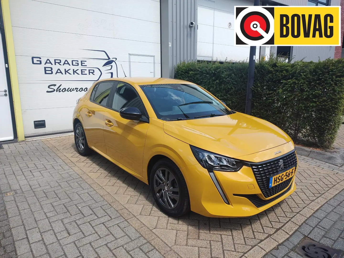 Peugeot 208 1.2 PureTech Allure 360-Camera Navi-Carplay Led Cr Geel - 1