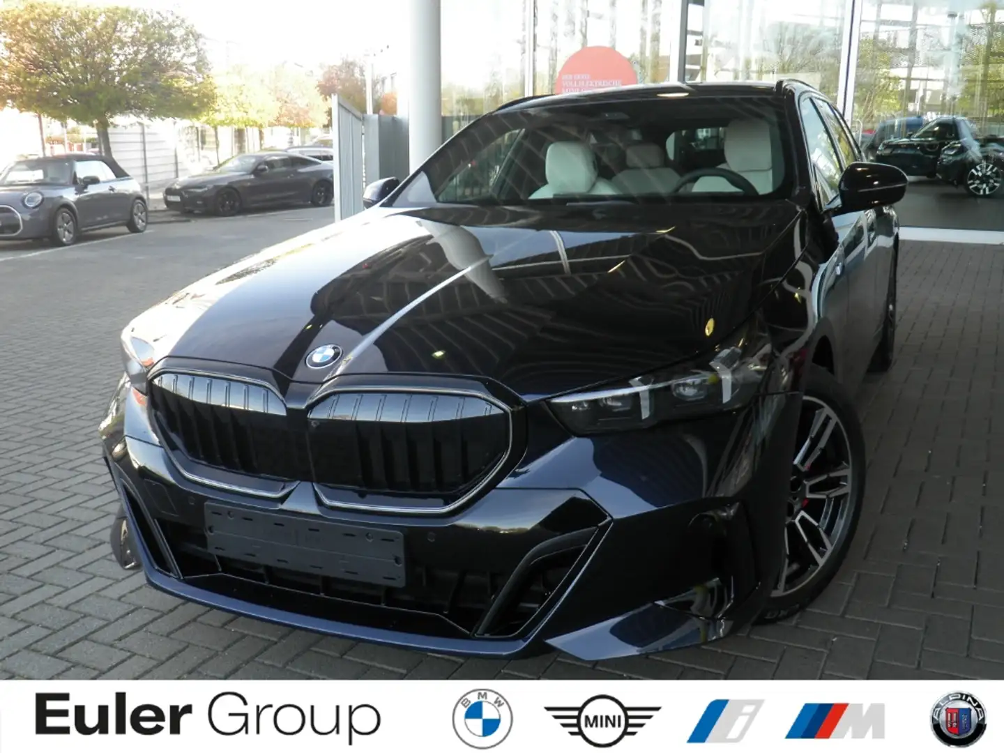 BMW 520 d Touring Sportpaket HUD AHK-klappbar AHK Navi dig Nero - 1