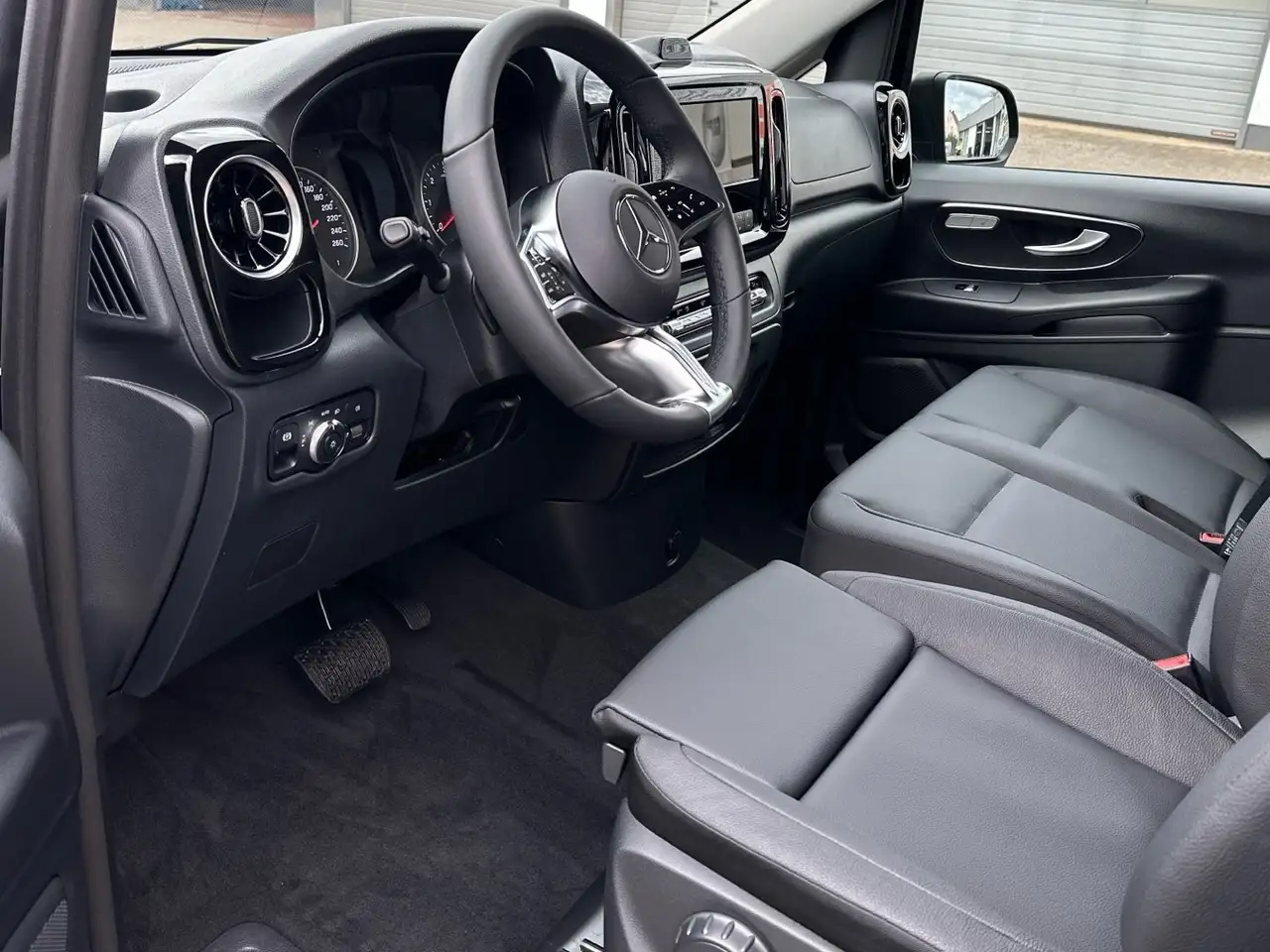 Mercedes-Benz Vito 116 CDI Tourer Select lang LED Kamera 9G 13