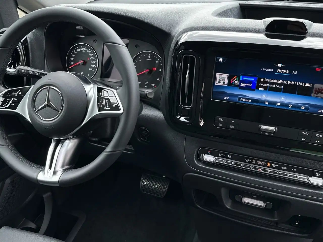 Mercedes-Benz Vito 116 CDI Tourer Select lang LED Kamera 9G 9