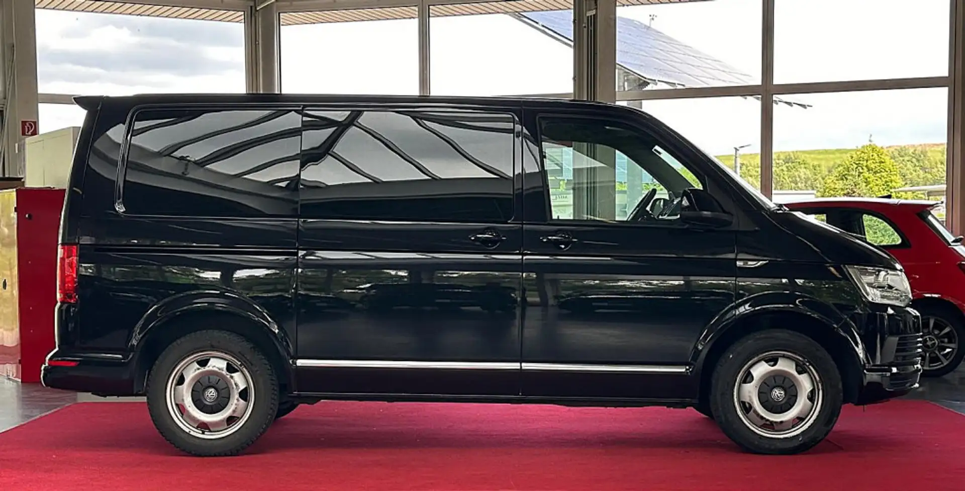Volkswagen T6 Caravelle 2,0 TDI Comfortline 7Sitz  AHK NAVI PDC Schwarz - 2
