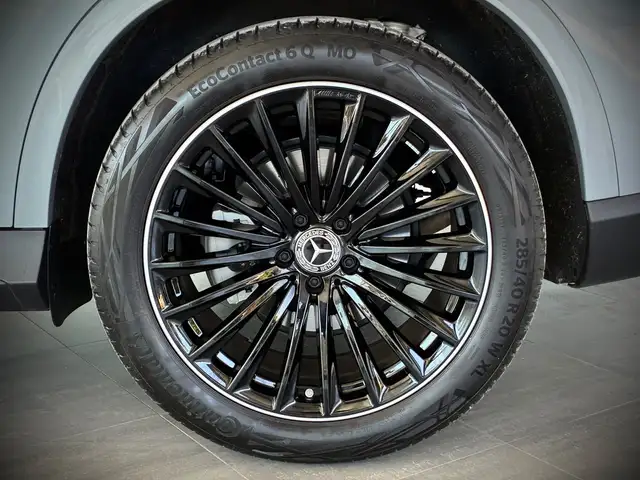 Mercedes-Benz GLC 200 view 11