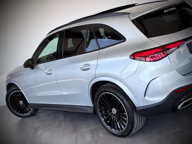 Mercedes-Benz GLC 200 view 13