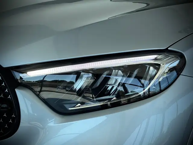 Mercedes-Benz GLC 200 view 5