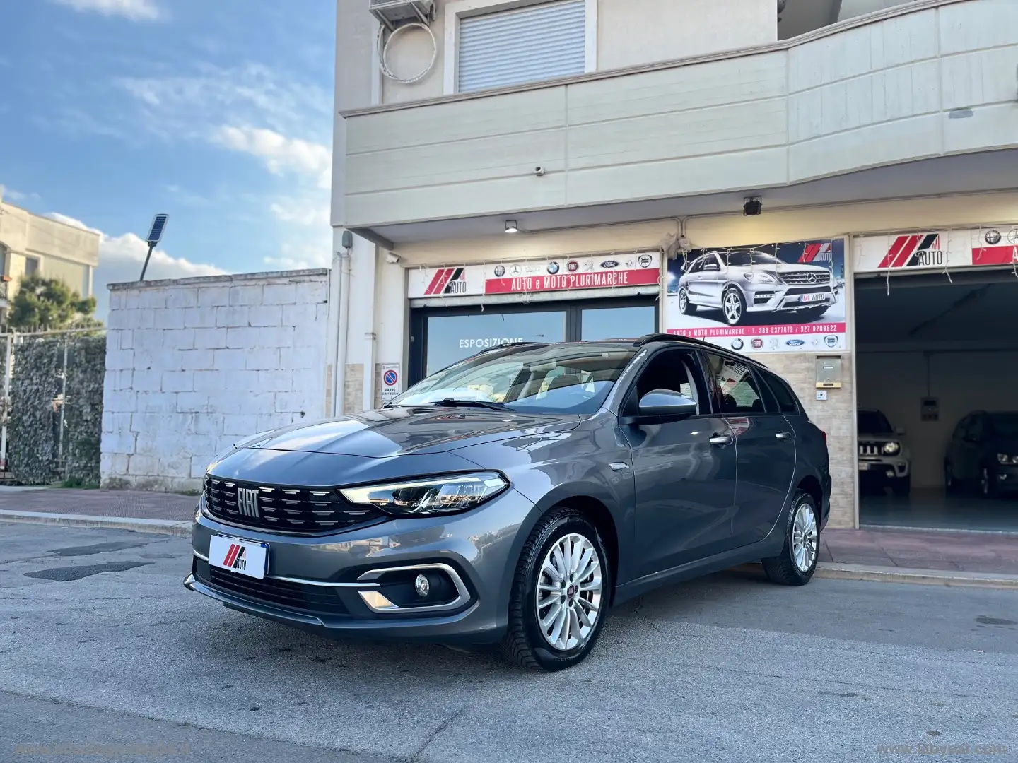 Fiat Tipo 1.3 Mjt S&S SW Lounge Grijs - 1