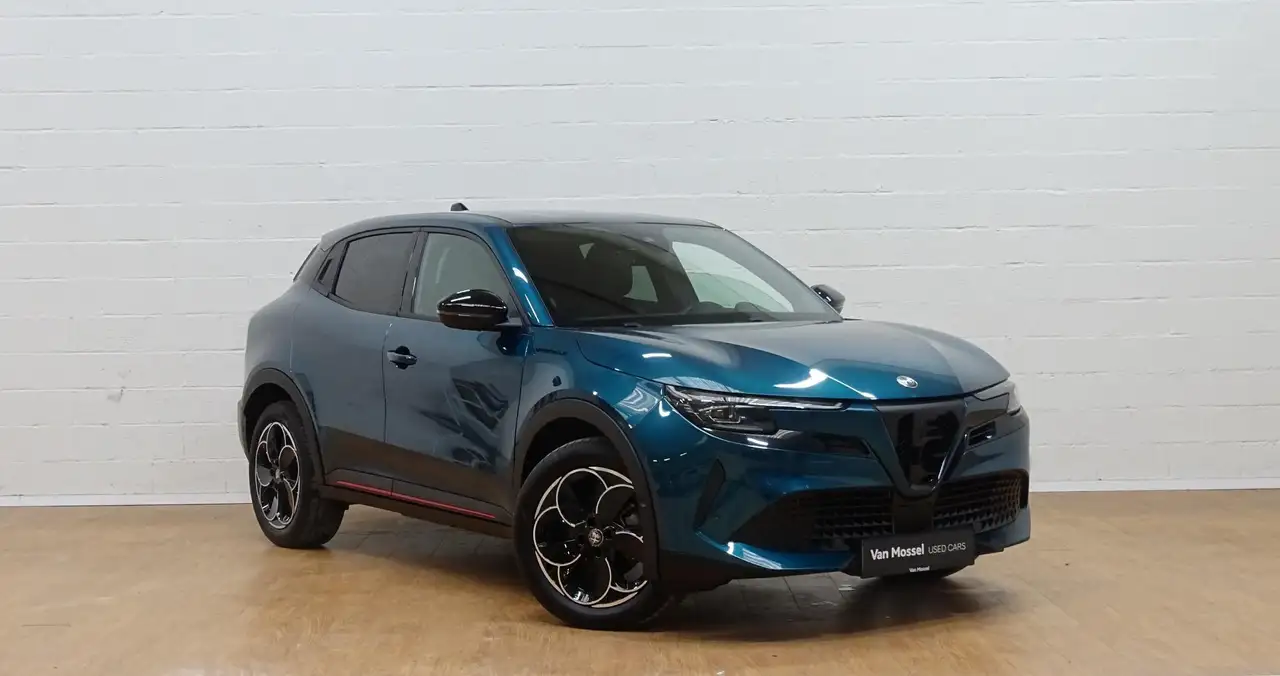 Alfa Romeo Junior 2025