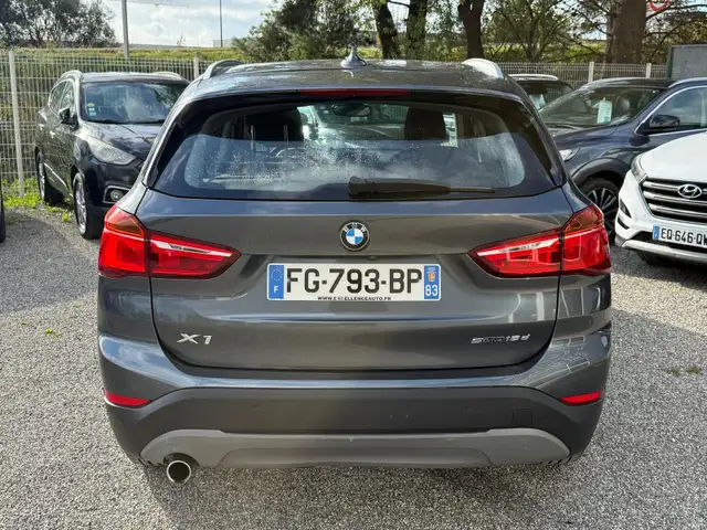 BMW X1 view 3