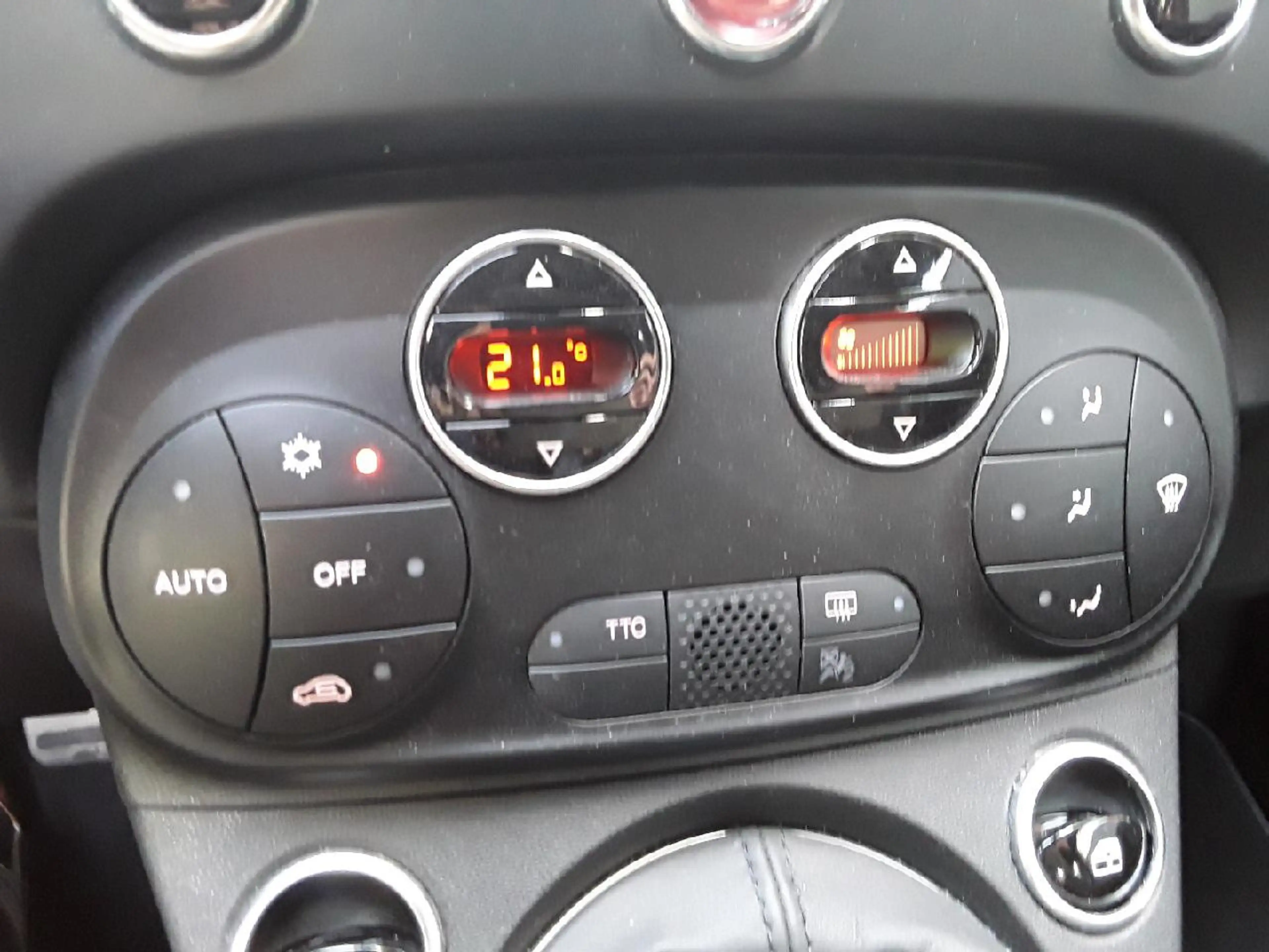 Abarth 500 F595 1.4 TB 16v — photo 11