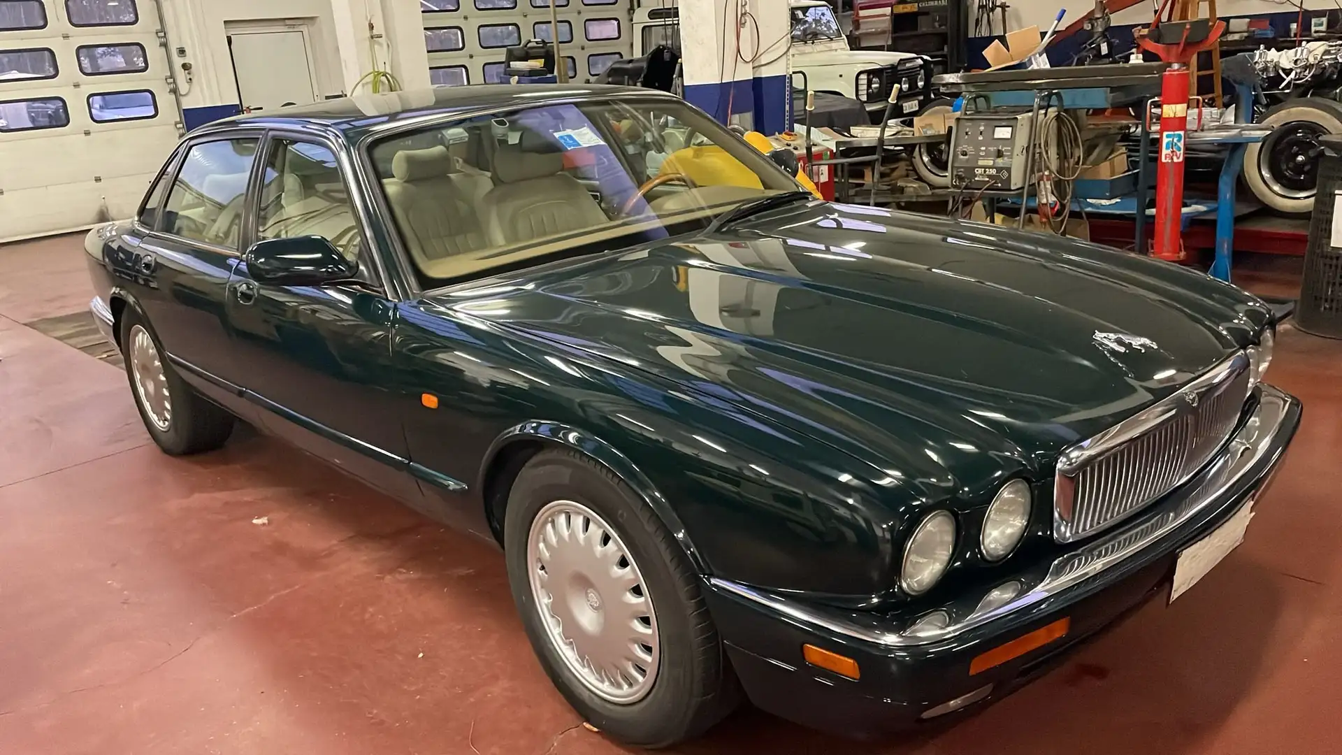 Jaguar XJ6 XJ/Sover/Daim'82-97 XJ6 4.0 cat(09/1995) Zöld - 2