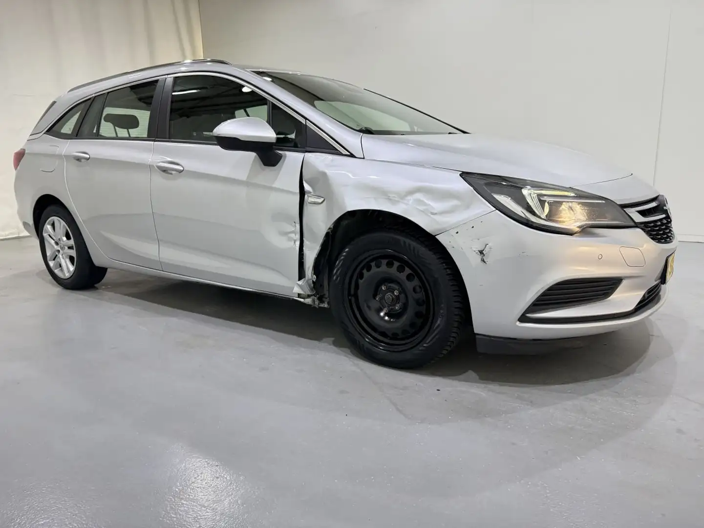 Opel Astra SPORTS TOURER 1.6 CDTI Grijs - 2