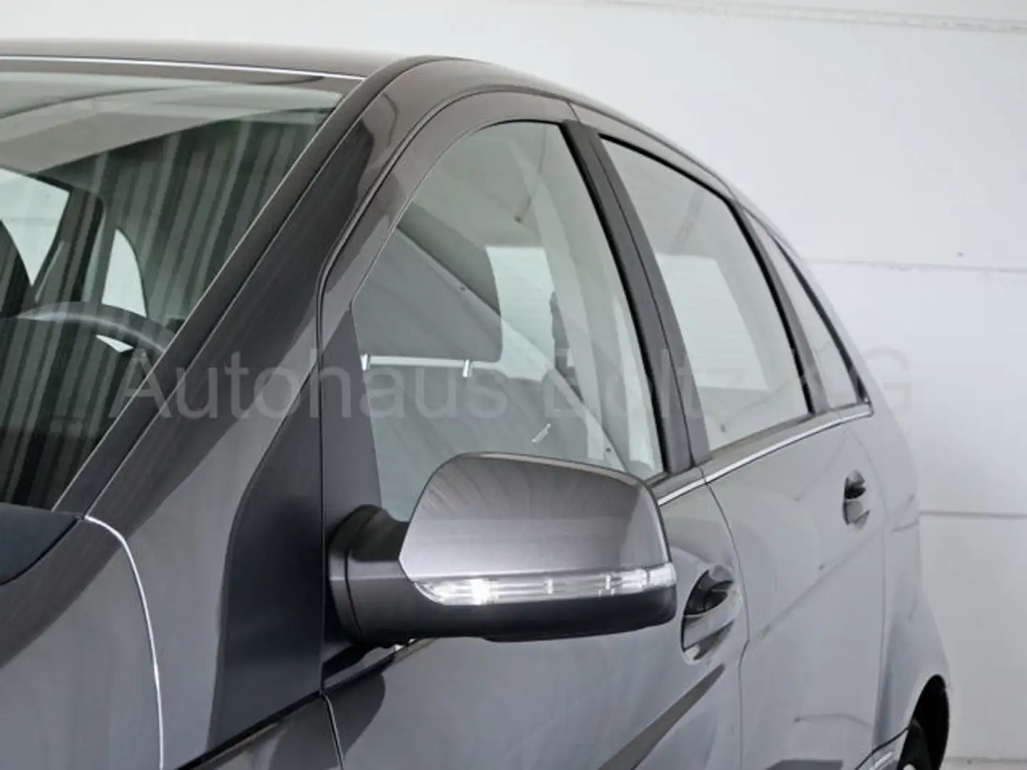Mercedes-Benz B 180 Klima LMF SHZ PTS Gris - 2