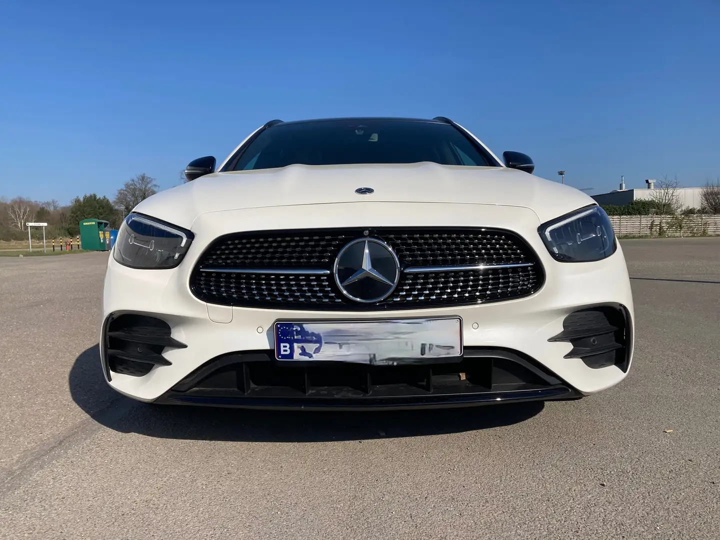 Mercedes-Benz E 300 E 300 e T 9G-TRONIC AMG Line Wit - 2