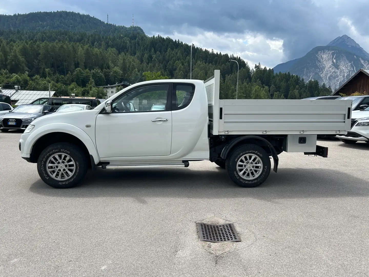 Mitsubishi L200 2.5 DI-D/178CV DC Intense Plus DPF Blanc - 2