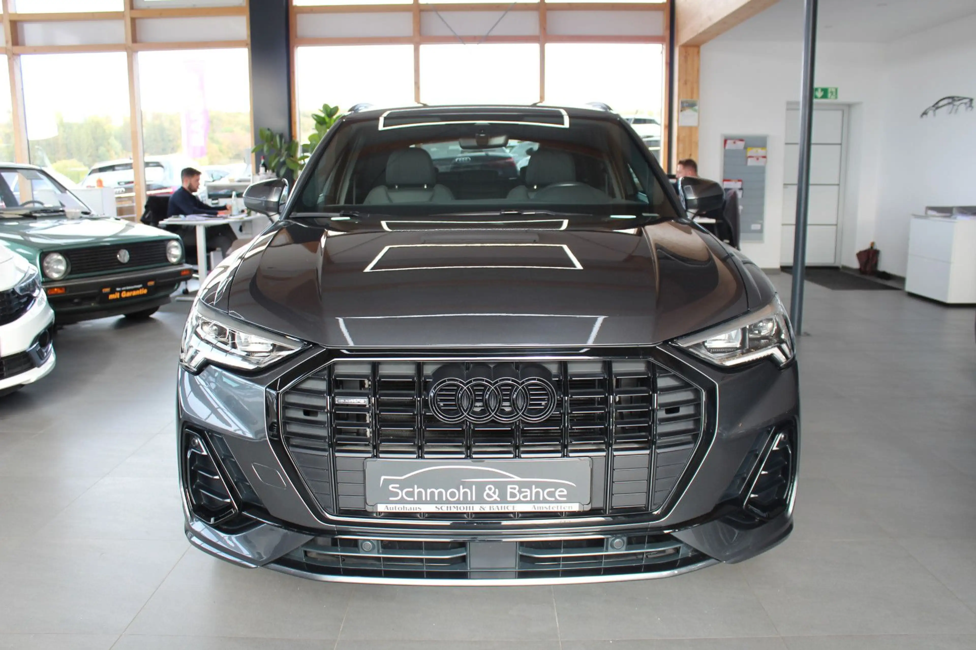 Audi Q3 45 TFSI quattro S tronic S line sport — photo 2