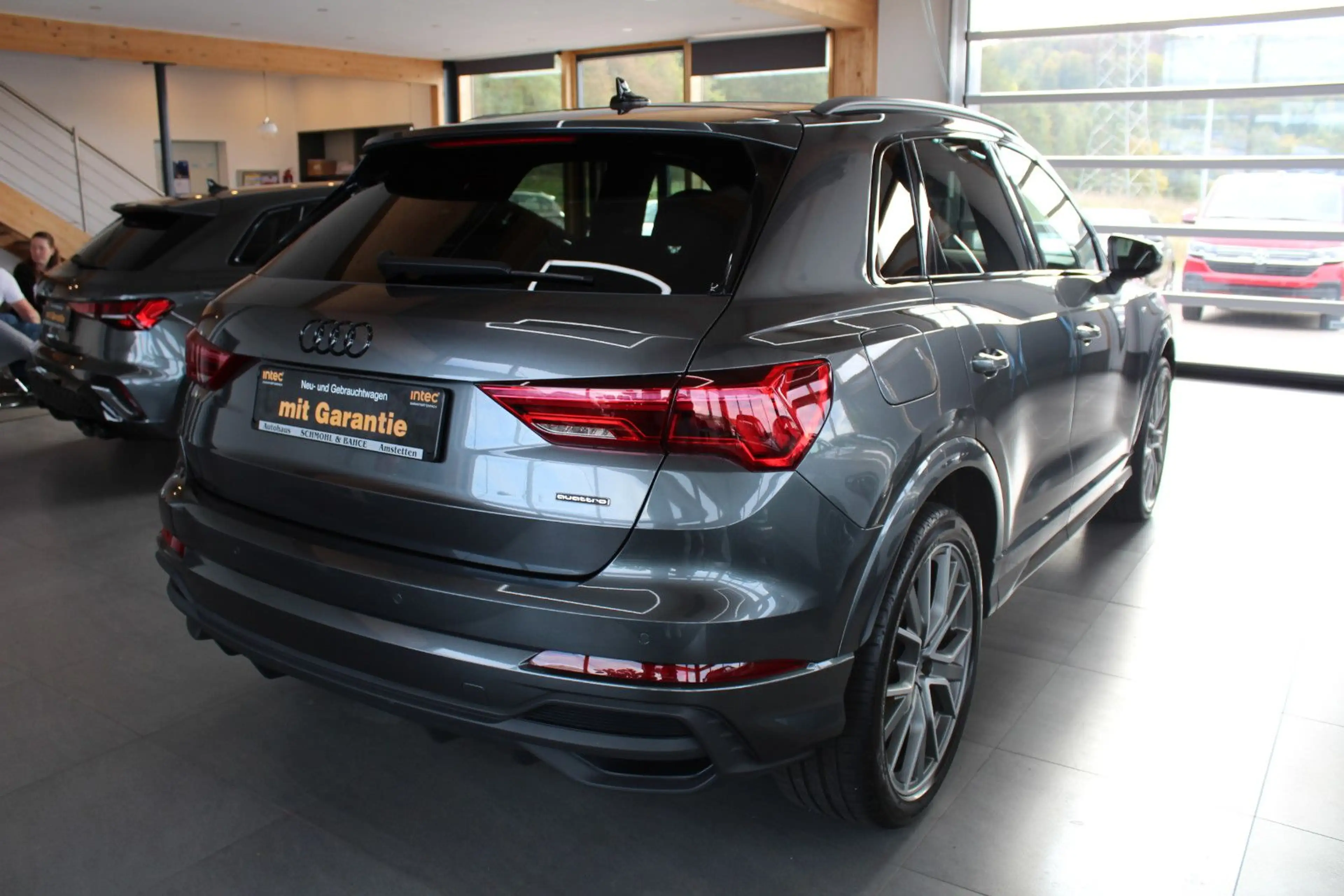 Audi Q3 45 TFSI quattro S tronic S line sport — photo 4