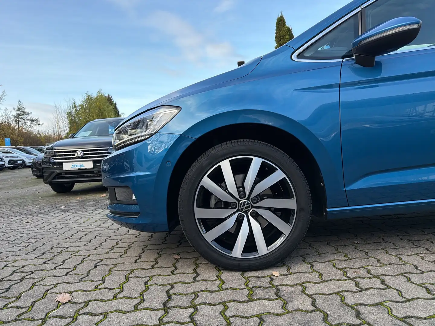 Volkswagen Touran Highline TSi DSG Navi Ergo Active Highline Blau - 2