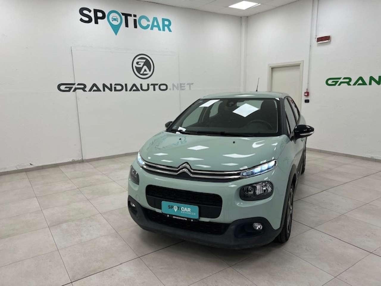 Citroen C3 III 2017 -  1.2 puretech Feel s&s 83cv neopatenta