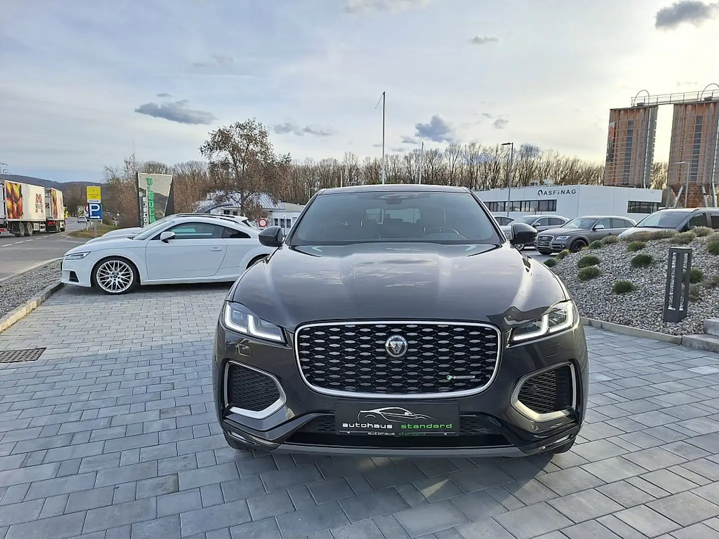 Jaguar F-Pace R-Dynamic SE D300 AWD Aut.**Traumhafte Ausstatt... Gris - 2