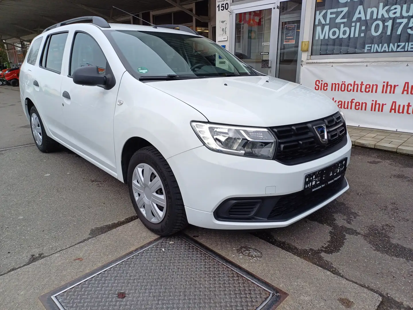 Dacia Logan Essentiel Weiß - 1