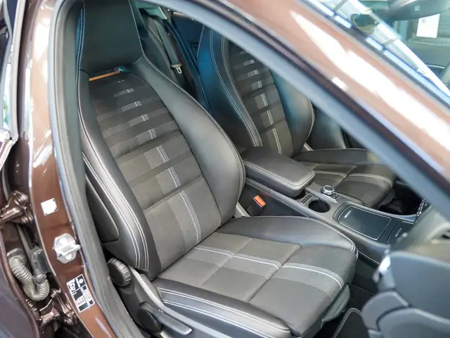 Mercedes-Benz Gla view 10