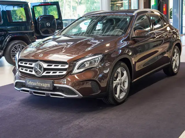 Mercedes-Benz Gla view 8
