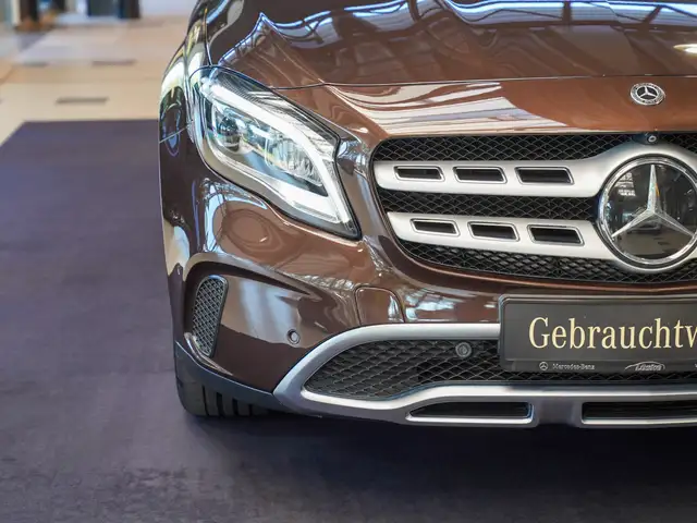 Mercedes-Benz Gla view 9
