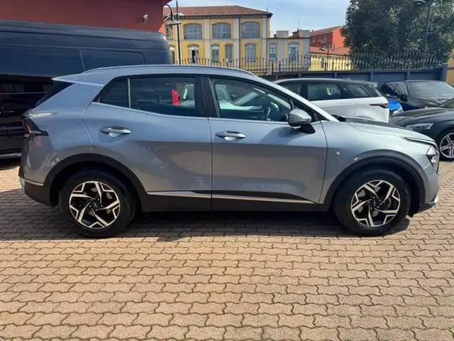 Kia Sportage view 2