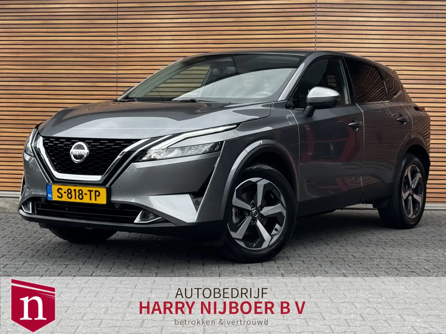 Nissan Qashqai 1.3 MHEV N-Connecta Camera / Navigatie / Trekhaak Grijs - 1