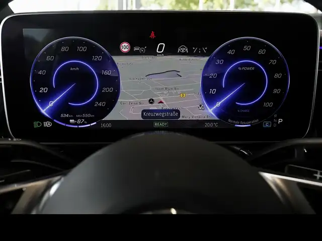Mercedes-Benz EQE view 15