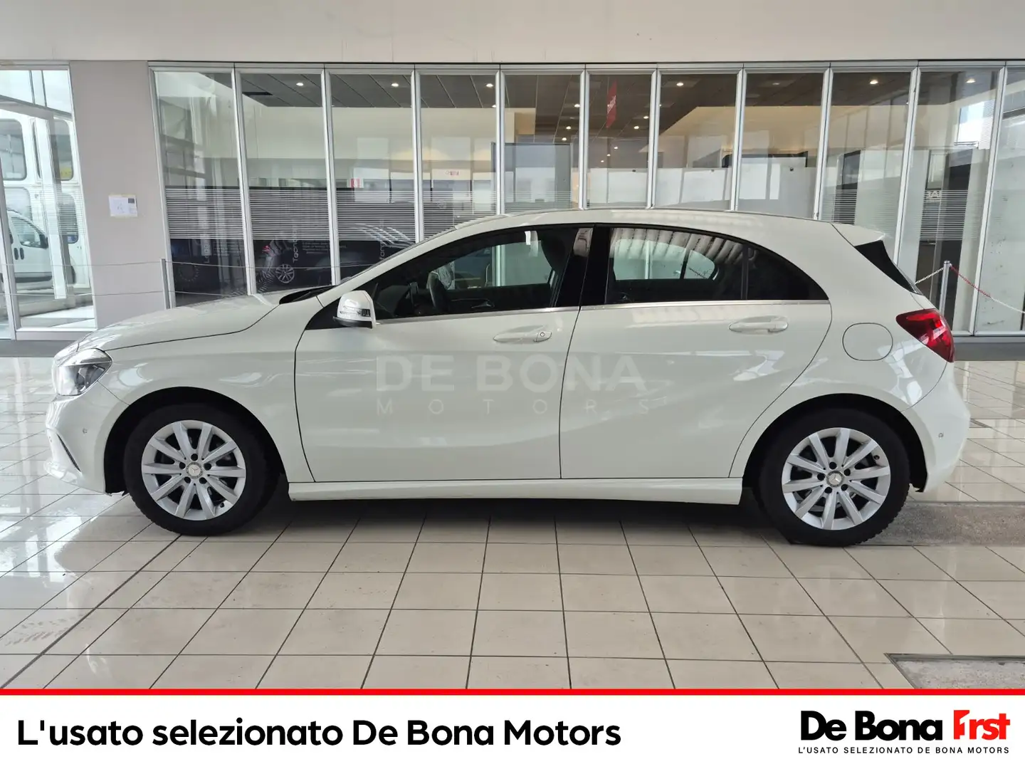 Mercedes-Benz A 180 180 d business auto Bianco - 2