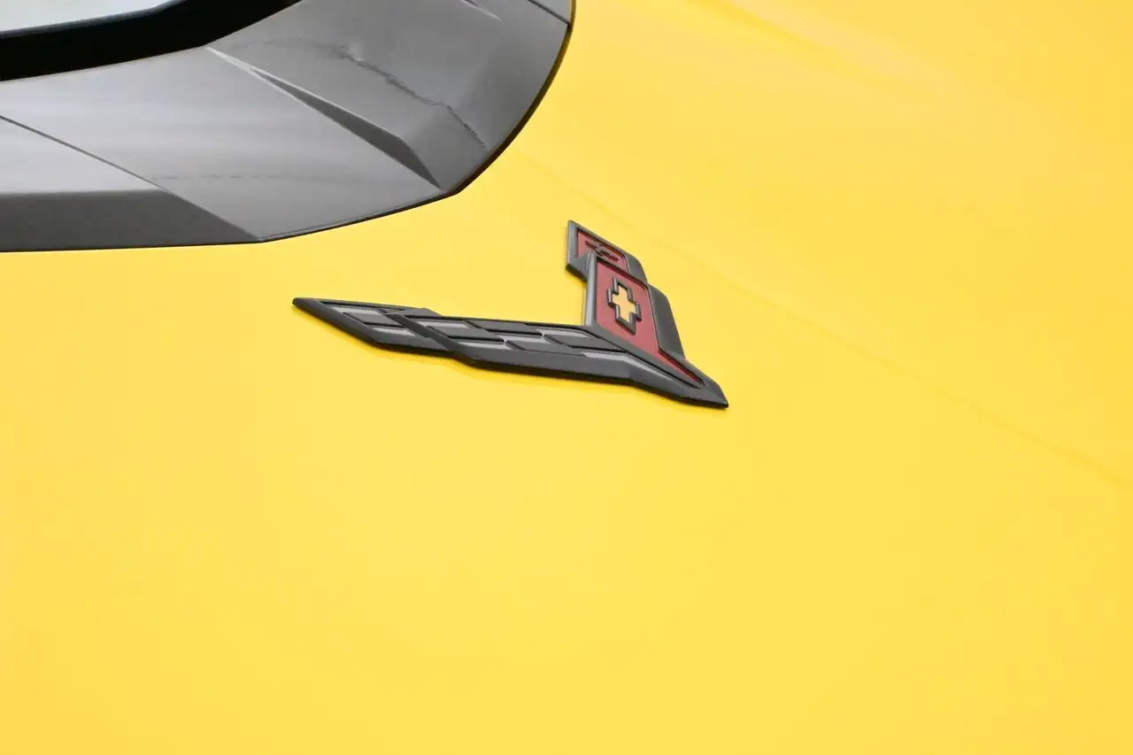 Chevrolet Corvette снимка Chevrolet Corvette