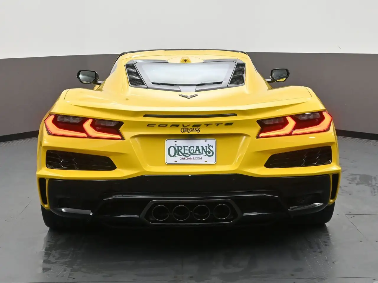 Chevrolet Corvette снимка Chevrolet Corvette