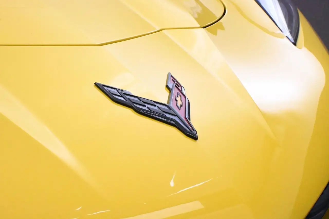 Chevrolet Corvette снимка Chevrolet Corvette