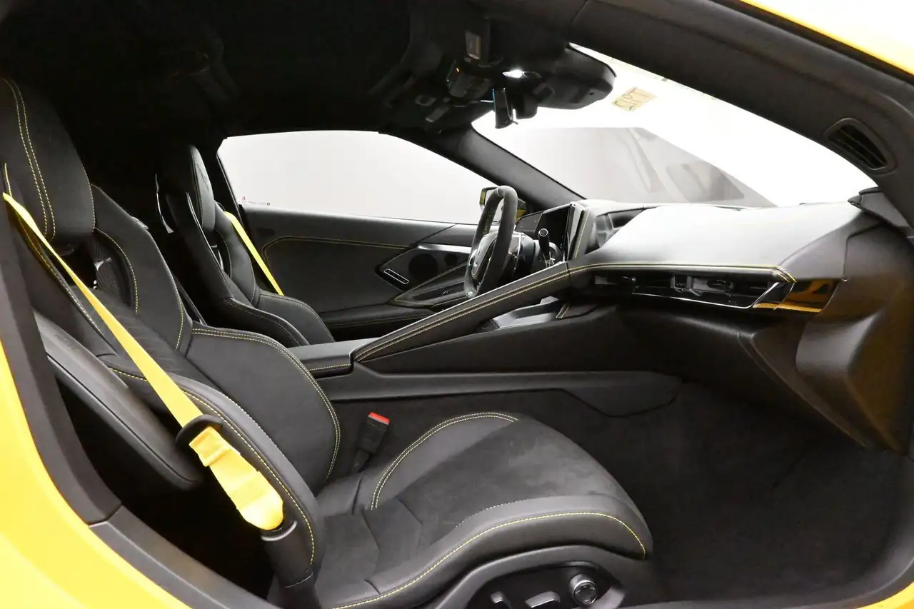 Chevrolet Corvette снимка Chevrolet Corvette