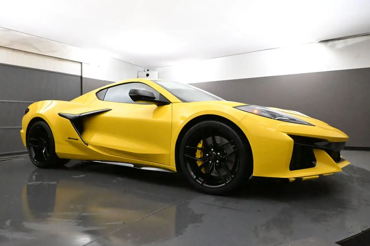 Chevrolet Corvette снимка Chevrolet Corvette