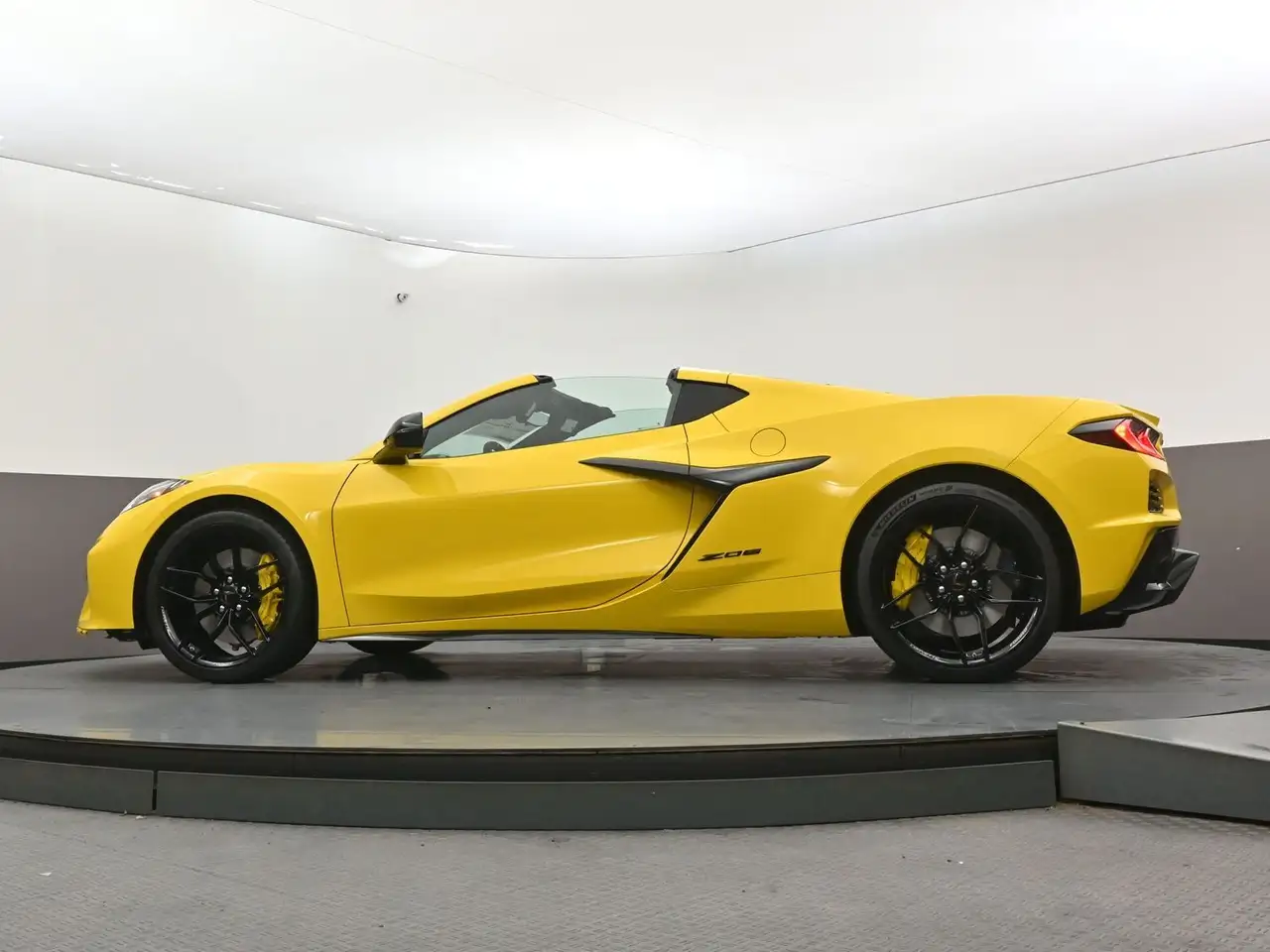 Chevrolet Corvette снимка Chevrolet Corvette