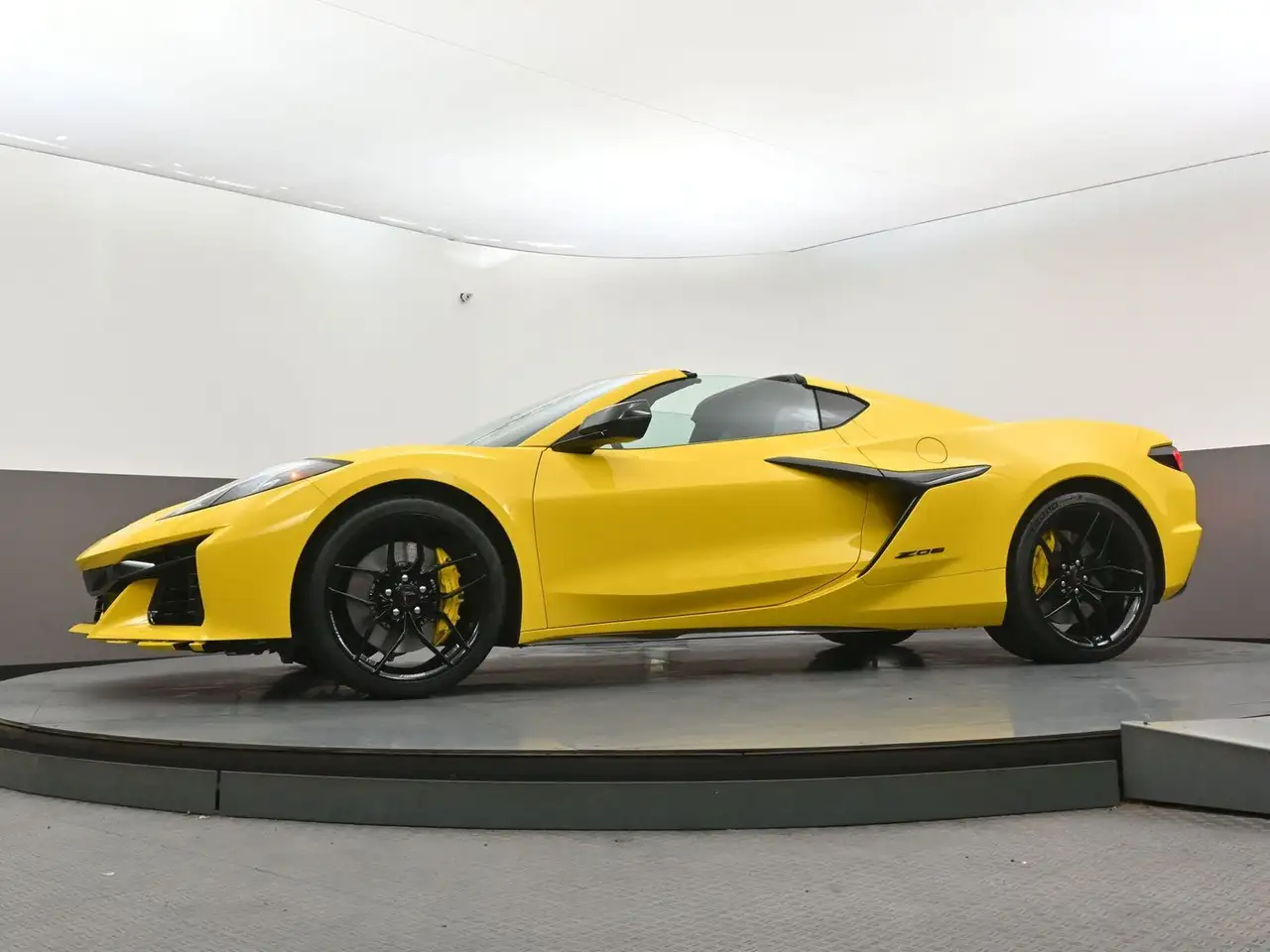 Chevrolet Corvette снимка Chevrolet Corvette