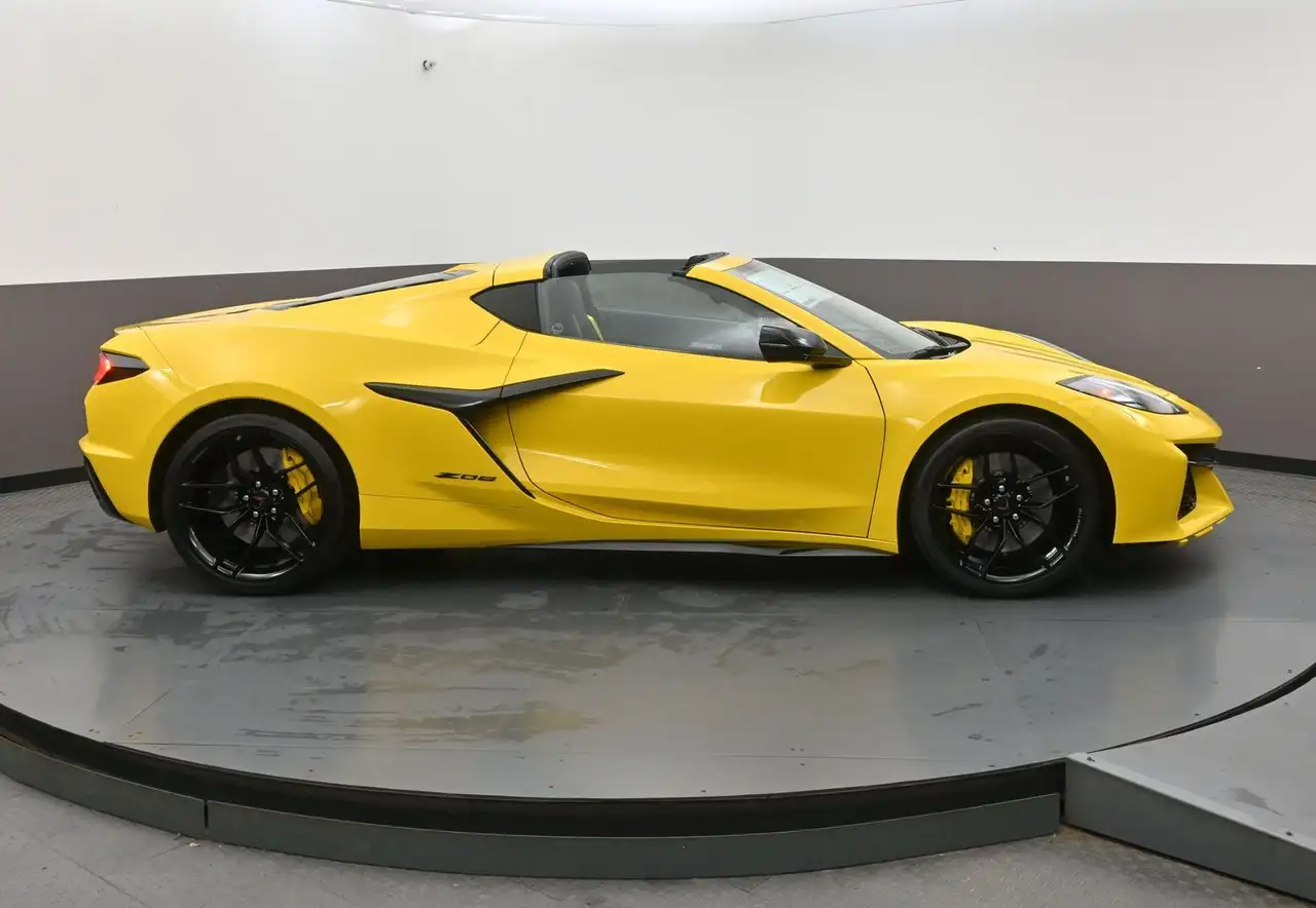 Chevrolet Corvette снимка Chevrolet Corvette