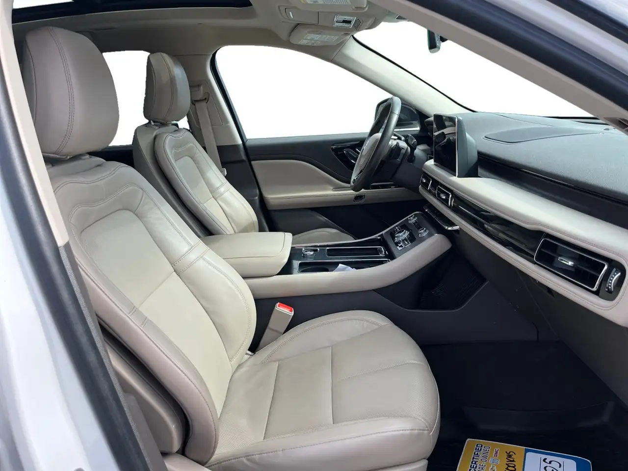 Lincoln Aviator снимка Lincoln Aviator