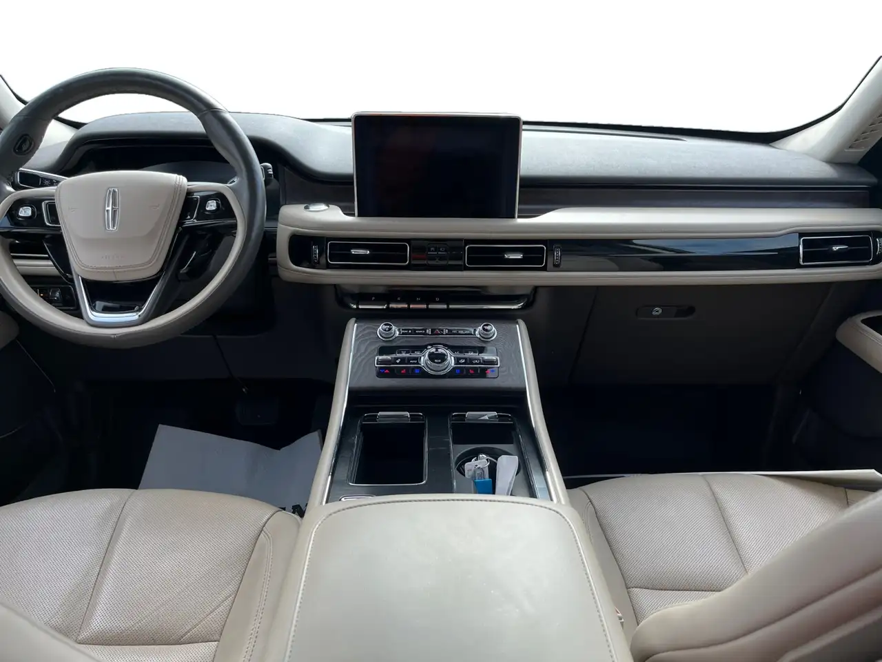 Lincoln Aviator снимка Lincoln Aviator