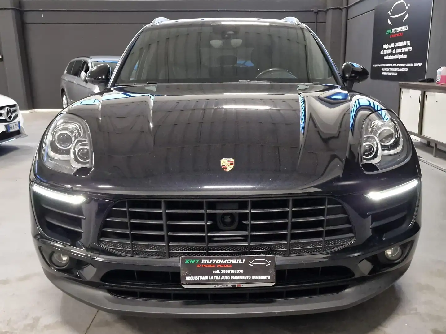 Porsche Macan Schwarz - 2