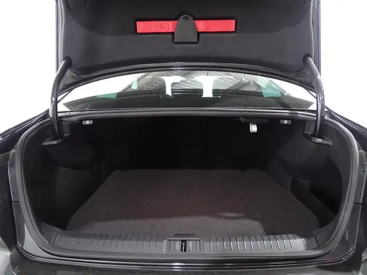 Volkswagen Passat 2020, foto 7