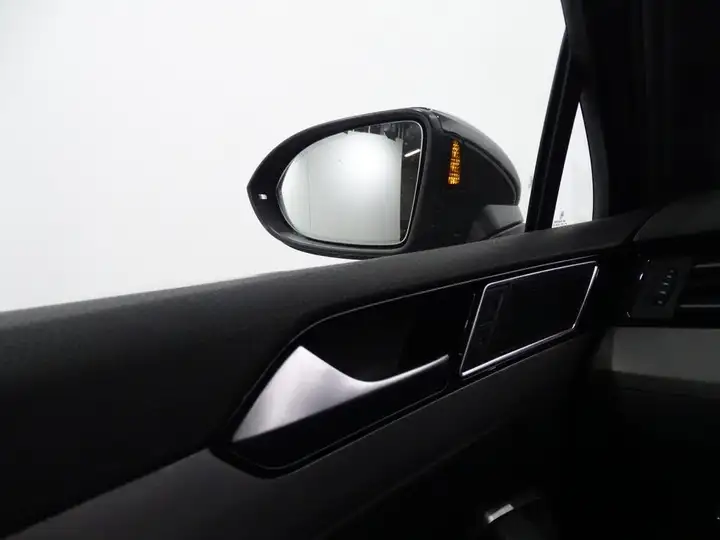 Volkswagen Passat 2020, foto 15