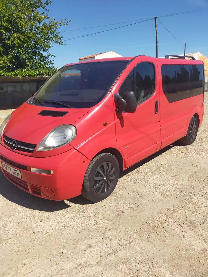 Opel Vivaro Fg. 2.5CDTI 29 L1H2 146 Rojo - 1