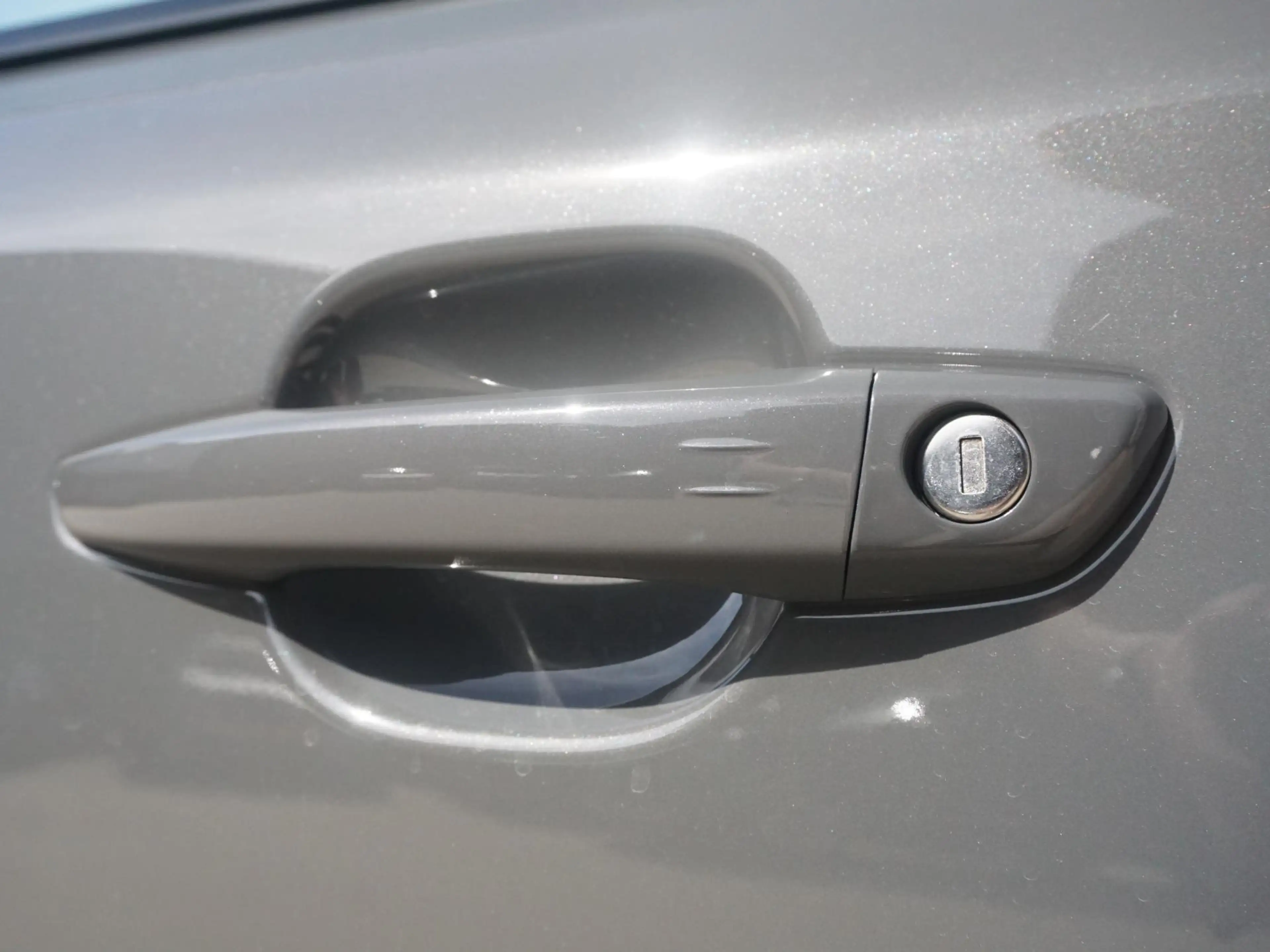 Peugeot e-2008 EV GT Avantage 54 kWh — photo 8