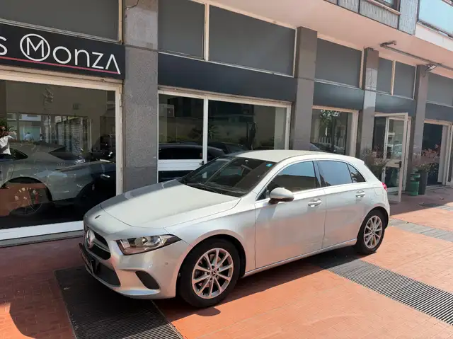 Mercedes-Benz A 220 sport