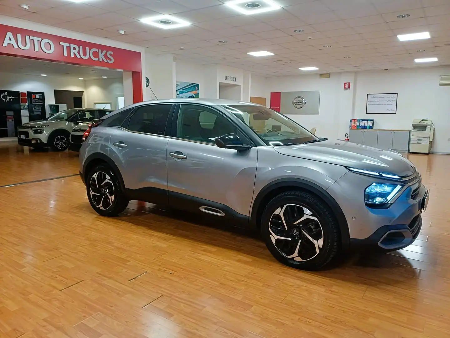 Citroen C4 C4 1.2 puretech Shine s Silber - 2