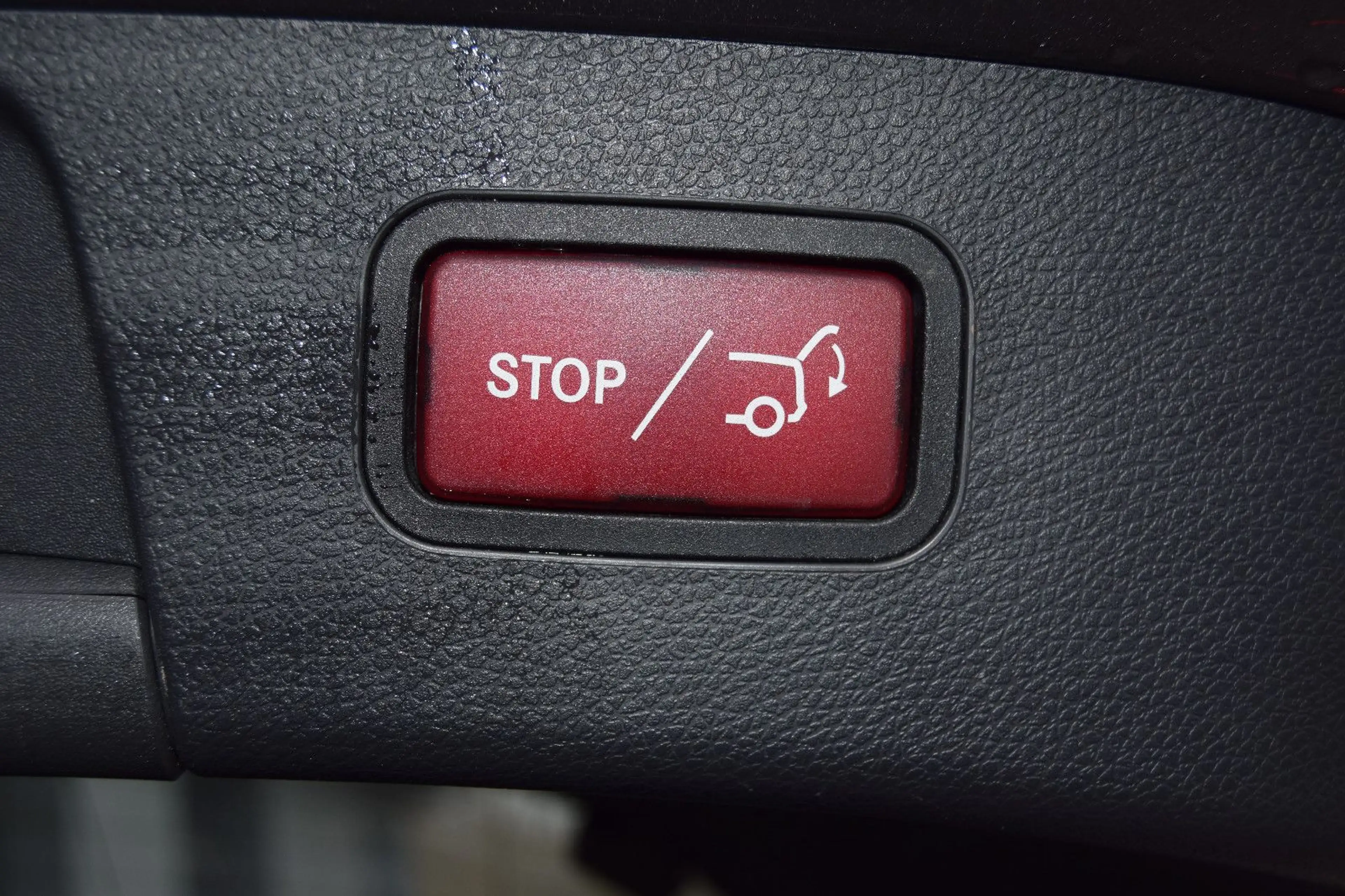Mercedes-Benz GLA 180 !AUTOMATIK!Nani,AHK,LED,Scheinw, — photo 8