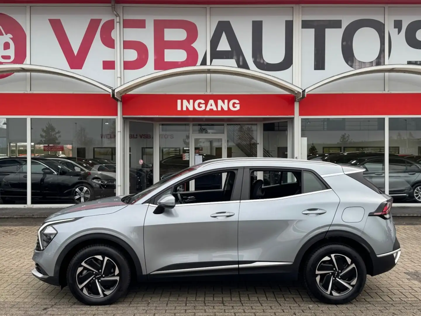 Kia Sportage 1.6 T-GDI HEV 230PK AUT. NAVI CAMERA CRUISE CARPLA Gris - 2